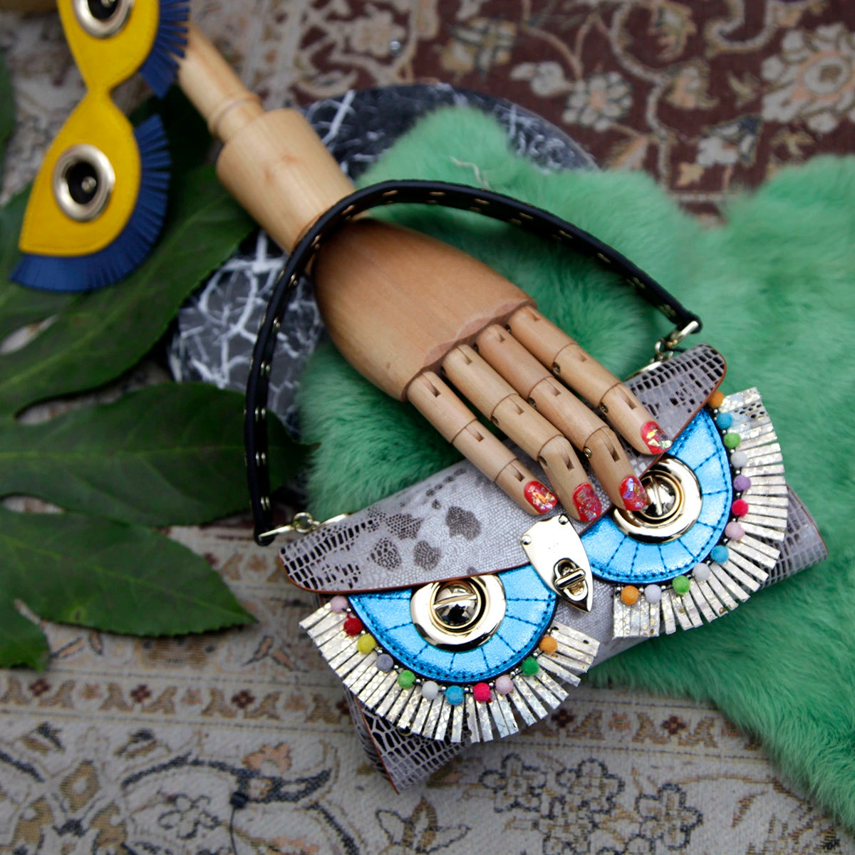 WANACCESSORY double-sided two-color caramel lizard pattern owl face changing envelope bag alias series