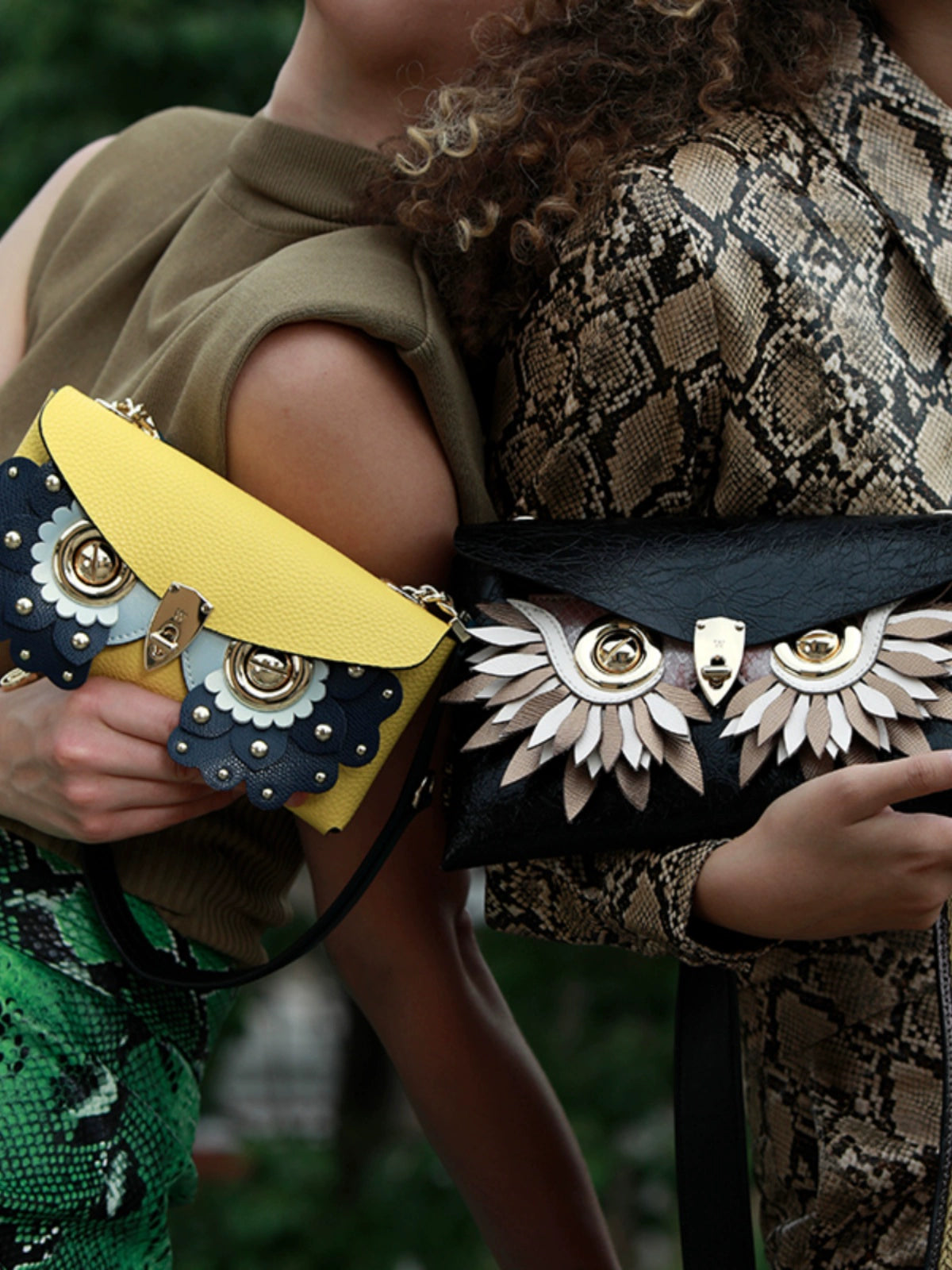 WANACCESSORY Black Yellow Double sided Owl Face Changing Oblique Cross Envelope Bag ALIAS Series