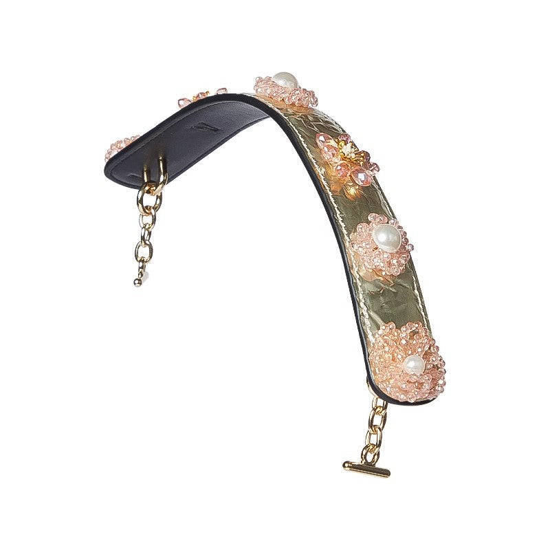 Six Beaded Daisies Leather Handle